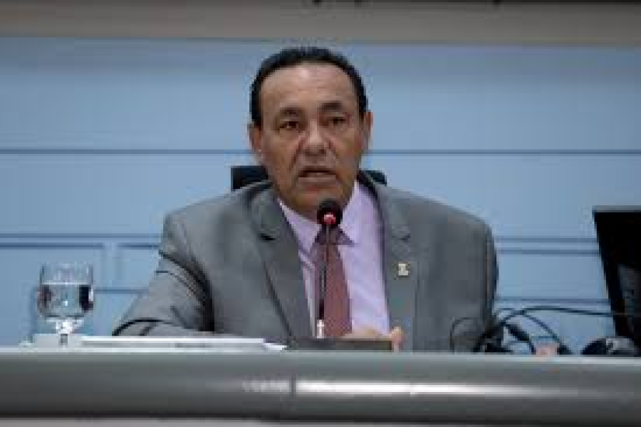 O VEREADOR CARLÃO JÁ VER O PSB MAIS PARA A ESQUERDA