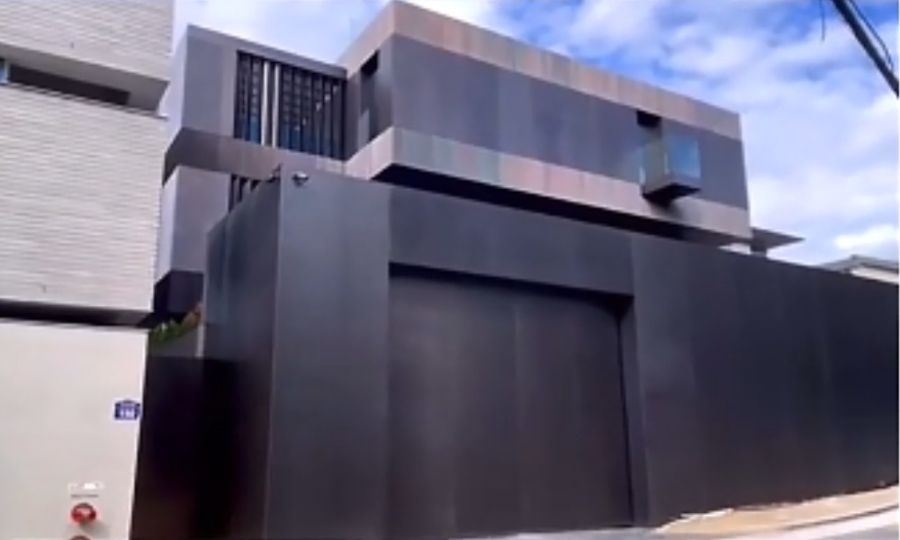 Brasileira invade casa de membro do BTS, é condenada à prisão e será extraditada