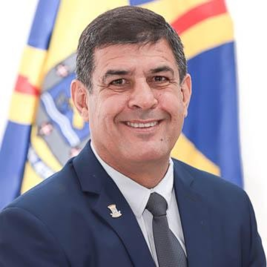 Cassar é fácil. Representar o povo é mais difícil: a aposta arriscada de Beto Avelar